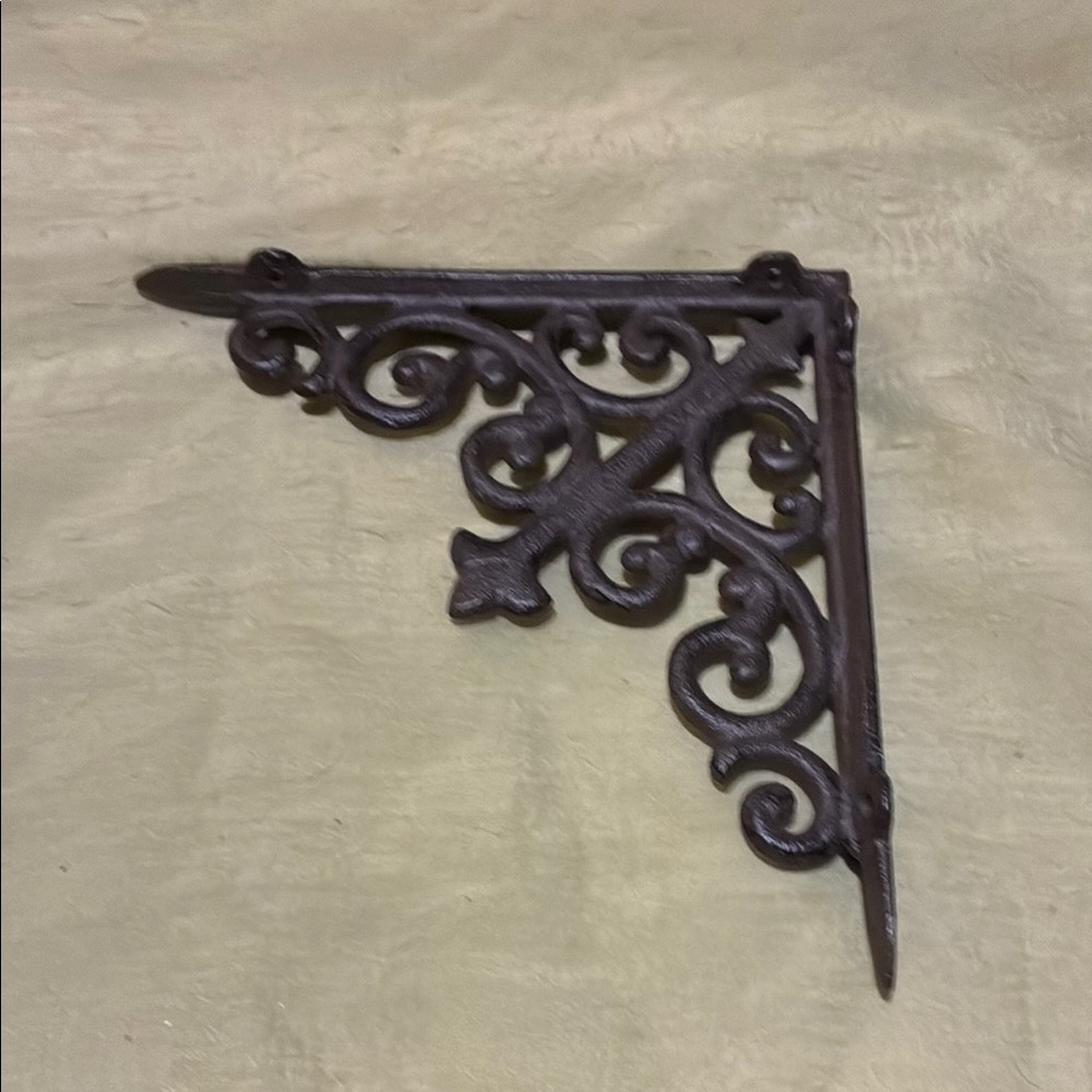 Ornate Cast Iron Brown Wall Bracket